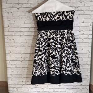 White House/Black Market Floral Print Strapless Cocktail  Dress size 8